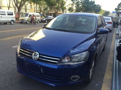 多圖展示 2013款二手大眾捷達1.6L自動豪華型在廈門報價7.4萬