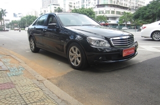 廈門地區奔馳1.0-1.6L黑色二手車報價及選購指南